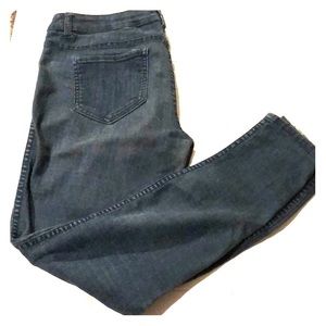 Reversible jeans (2 jeans in one!)
